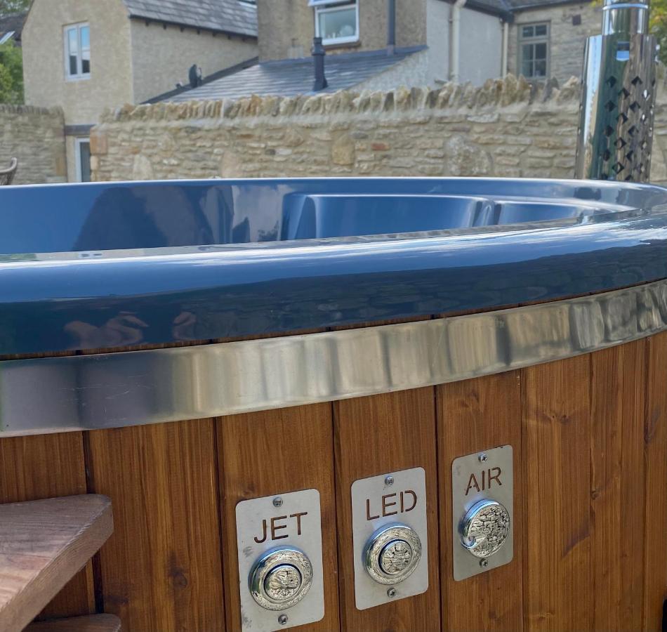 Luxury Cotswold Cottage With Hot Tub In Stow On The Wold! Buitenkant foto