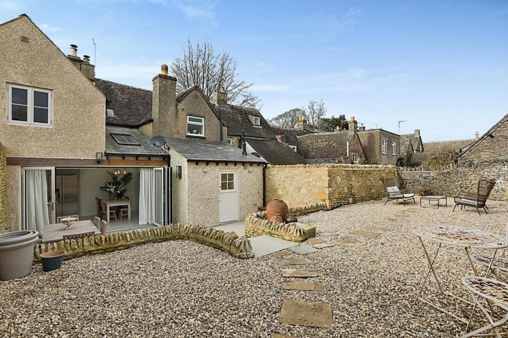 Luxury Cotswold Cottage With Hot Tub In Stow On The Wold! Buitenkant foto